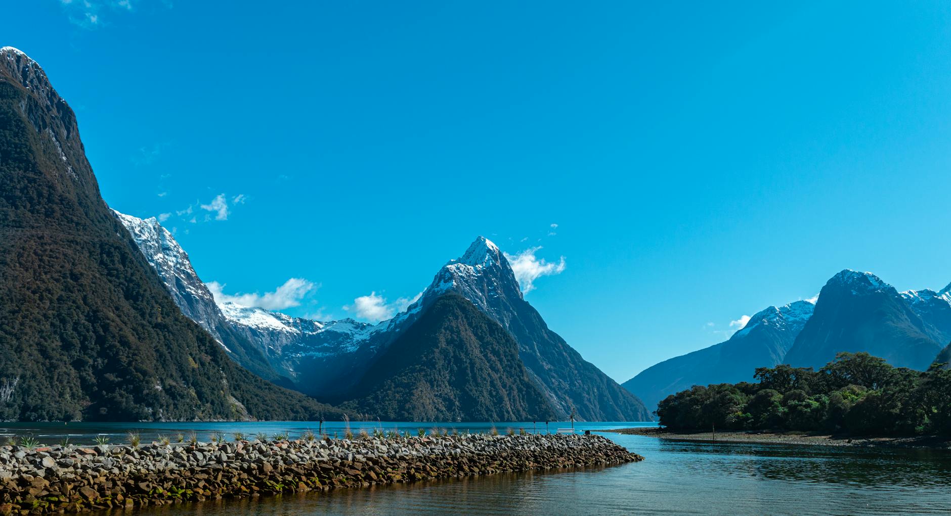 breathtaking view of milford sound new zealand